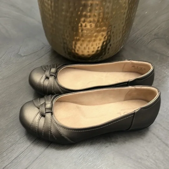 SOUL Naturalizer Women's, Gift Flat - Picture 6 of 9